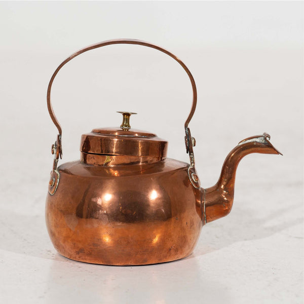 Charming copper boiler, signed, circa 1750. - Selected Design & Antiques