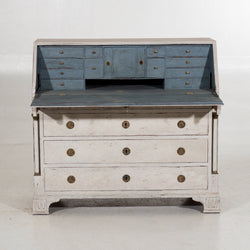 Fine bureau with carvings and columns, 19th C. - Selected Design & Antiques