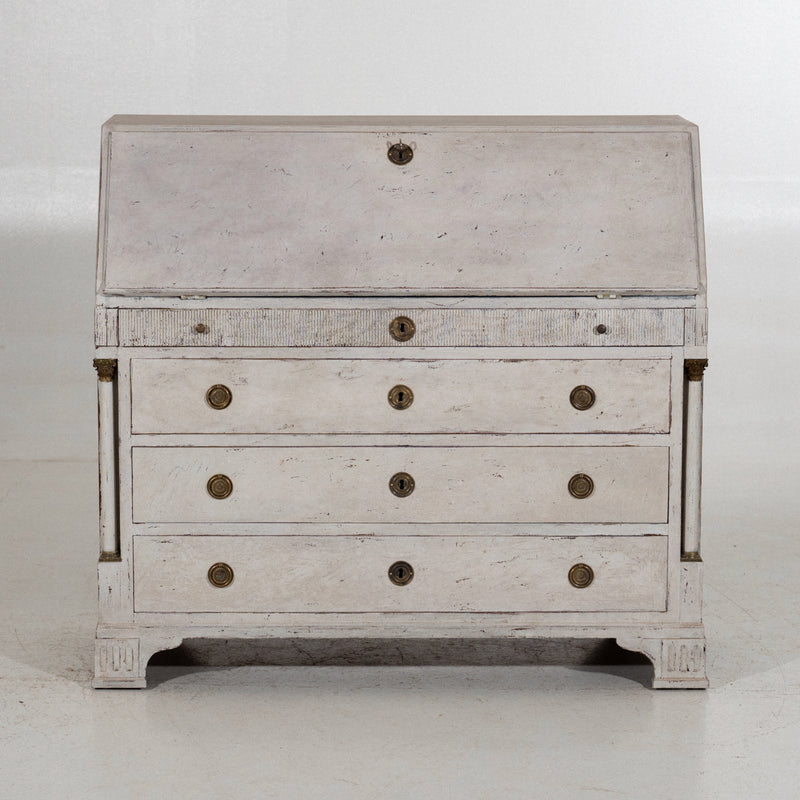 Fine bureau with carvings and columns, 19th C. - Selected Design & Antiques