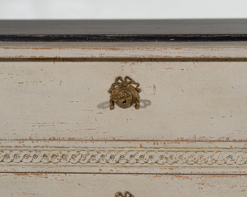 Chest with beautiful carvings, 19th C. - Selected Design & Antiques