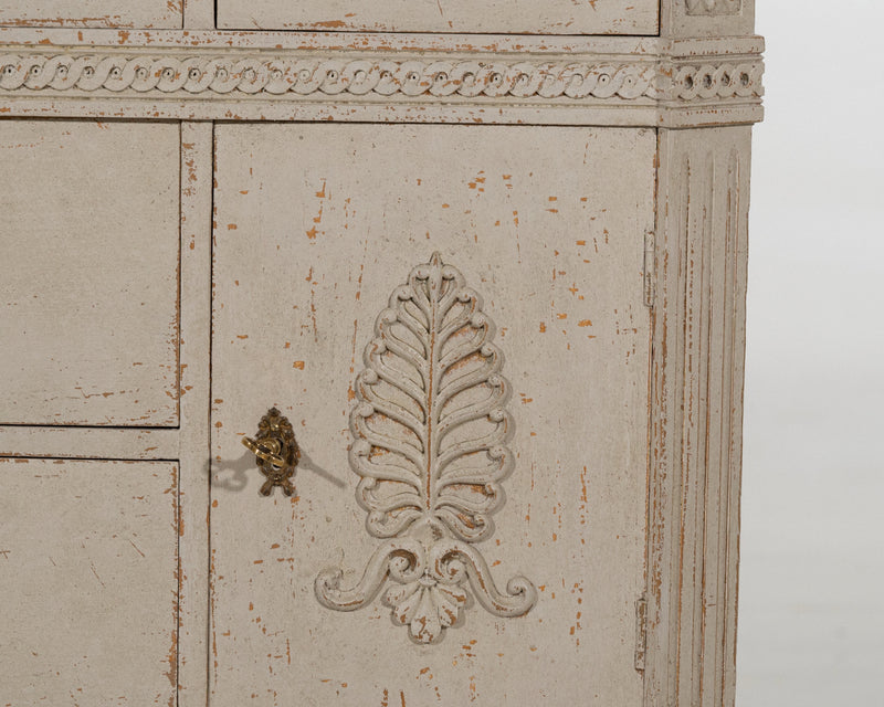 Chest with beautiful carvings, 19th C. - Selected Design & Antiques