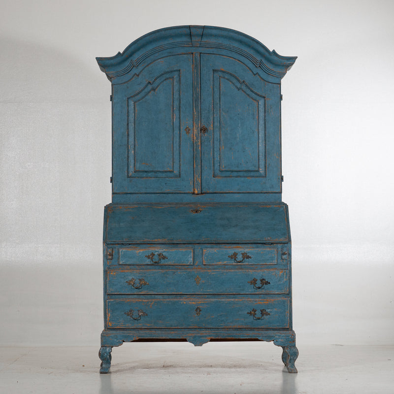 Cabinet in a beautiful bluish colour, circa 100 years old. - Selected Design & Antiques