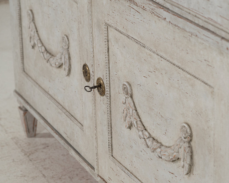 Gustavian sideboard with carvings, 19th C. - Selected Design & Antiques