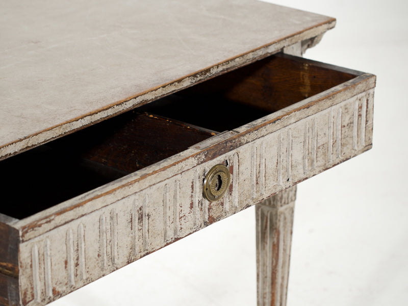 French Louis XVI table, with a drawer, circa 1780.