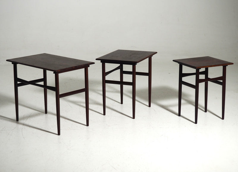 Nest of tables in rosewood, 1960 - Selected Design & Antiques