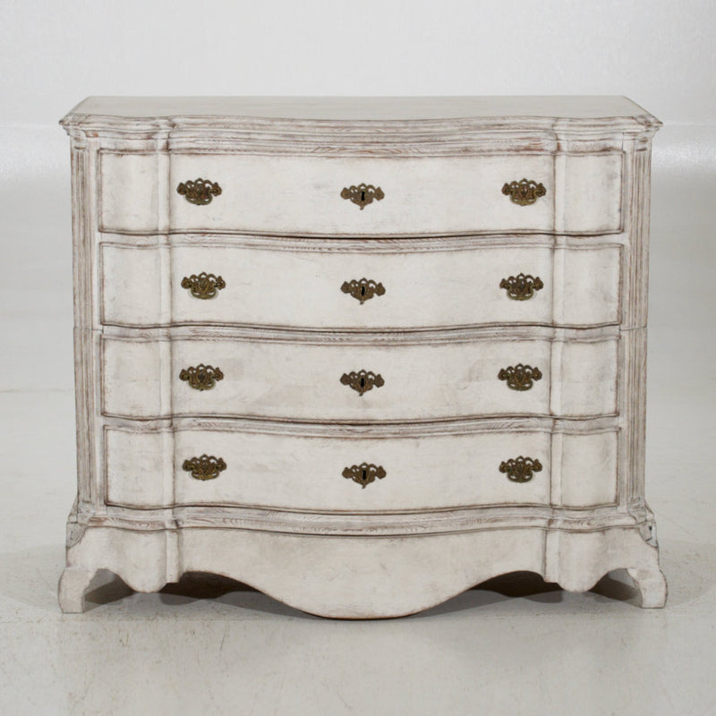 Chest of drawers, probably Danish around 1750 - Selected Design & Antiques