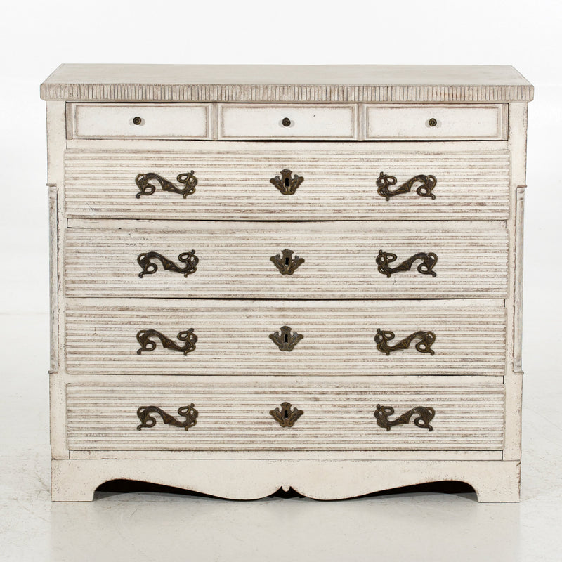 Swedish chest, circa 1790 - Selected Design & Antiques