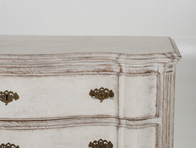 Chest of drawers, probably Danish around 1750 - Selected Design & Antiques