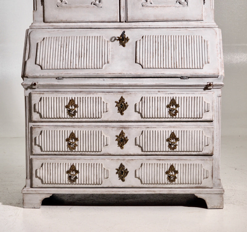 Scandinavian two-parts bureau, 1770 - Selected Design & Antiques