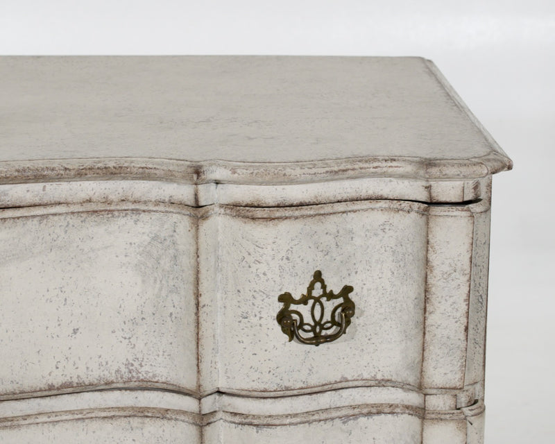 Danish chests of drawers, circa 1750 - Selected Design & Antiques