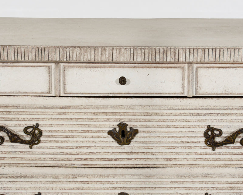 Swedish chest, circa 1790 - Selected Design & Antiques