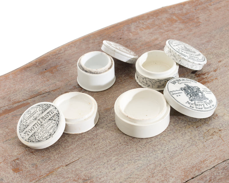 Four porcelain miniature boxes, 19th C. - Selected Design & Antiques